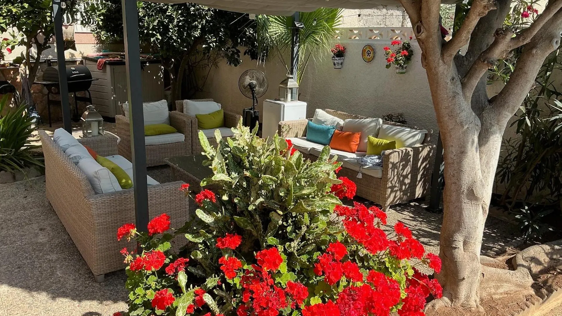 Holiday home Large Villa Private Pool And Garden Near Beach Roquetas de Mar